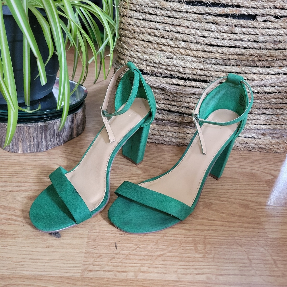 Green single strap sandal